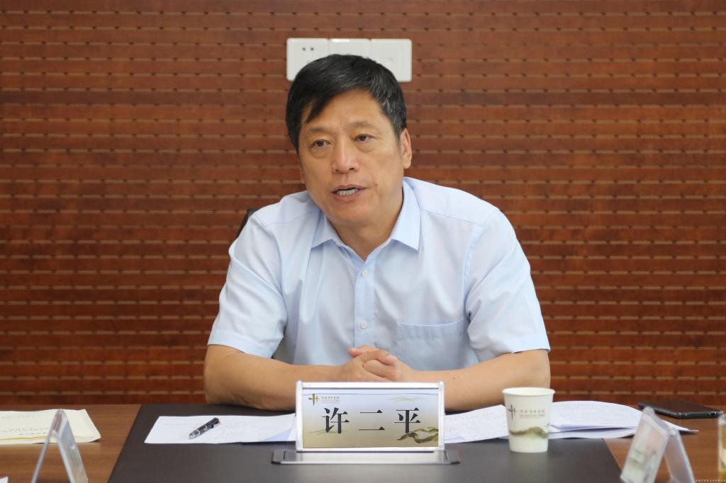 许二平校长在认真听取大家发言后进行总结讲话